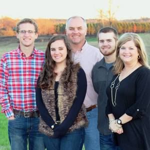 Meet your Posher, Dana